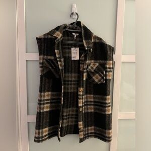 B.Young Vest. Plaid, great layering piece. Size L